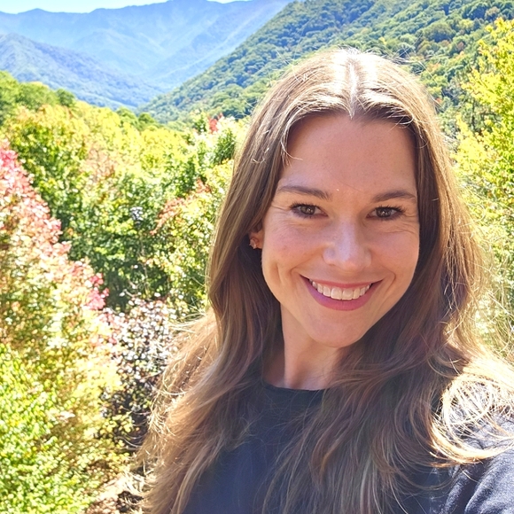 Meet your Posher, Dana - Picture 1 of 1